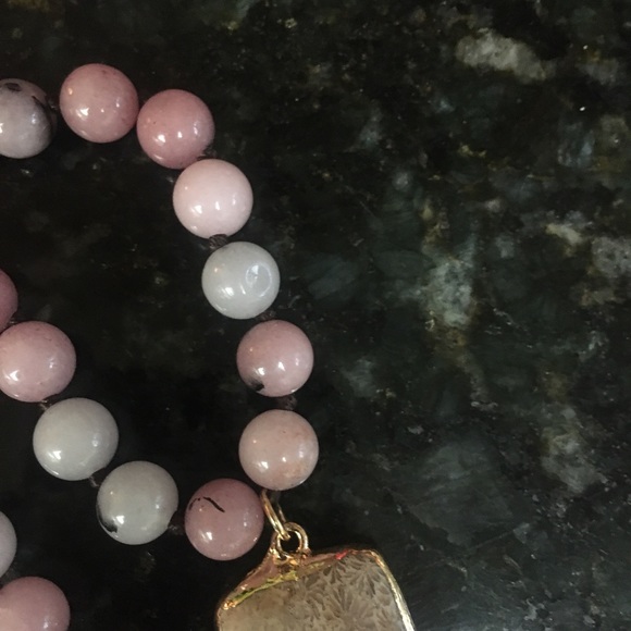 🌸Pink Sandstone Tassel Necklace🌸 - Picture 6 of 7